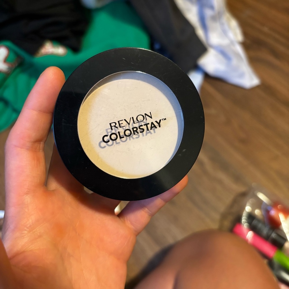 Revlon ColorStay Compact Powder - Black and Cream